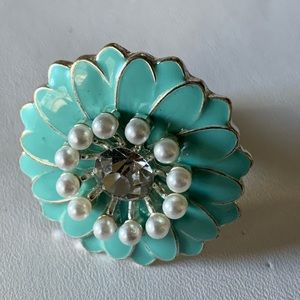 Flower ring light aqua blue